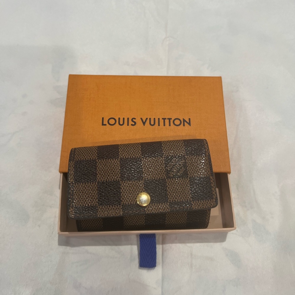LV Damier Ebene 6 key holder